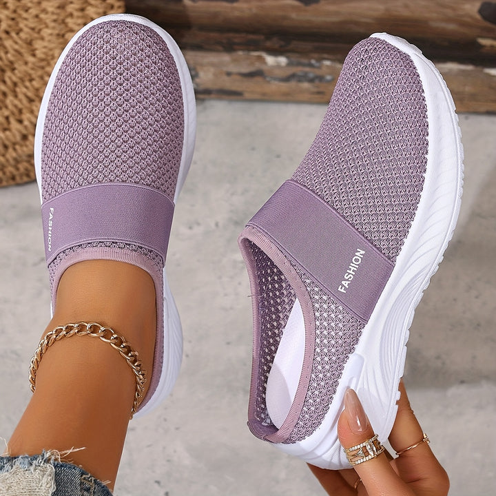 Sénait | The Summer Slip-On Made Simple