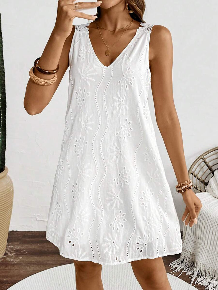 Genoveva | The Bohemian Scallop Dress
