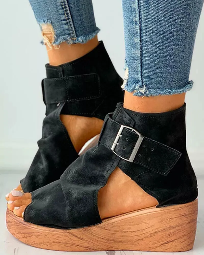 Sínann | The Wedge That Commands Attention