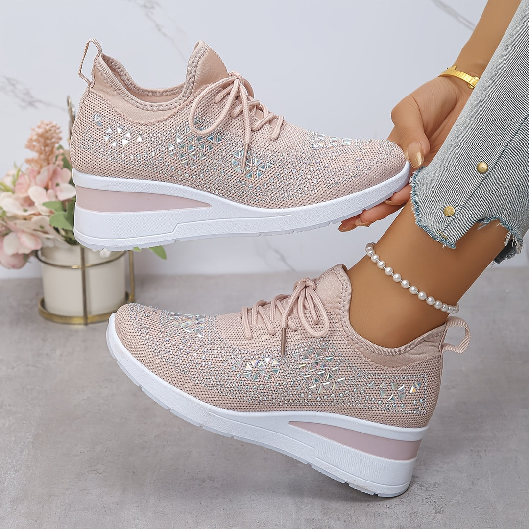 Aithbe | The Lace-Up With a Sparkle