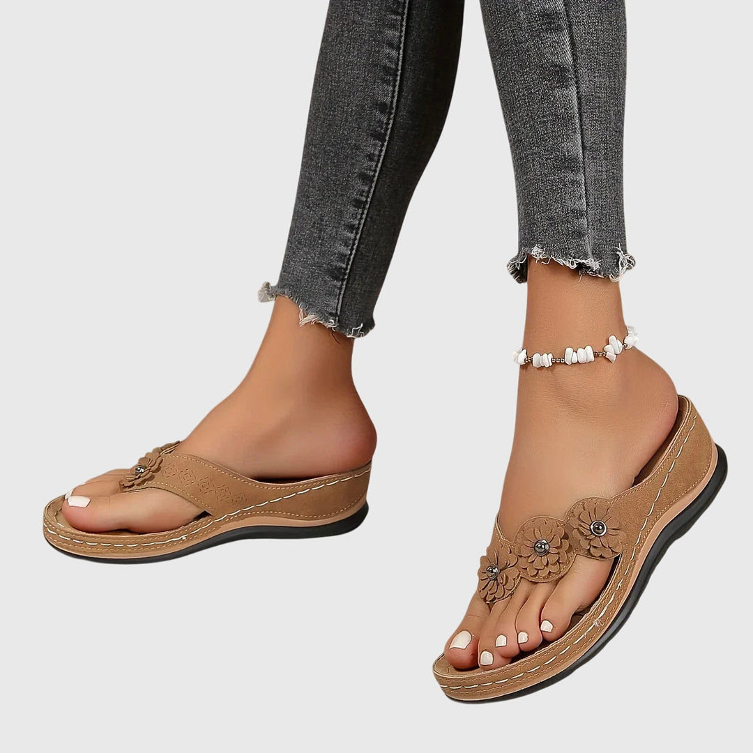 Cáit | Flip Flops That Don't Hurt