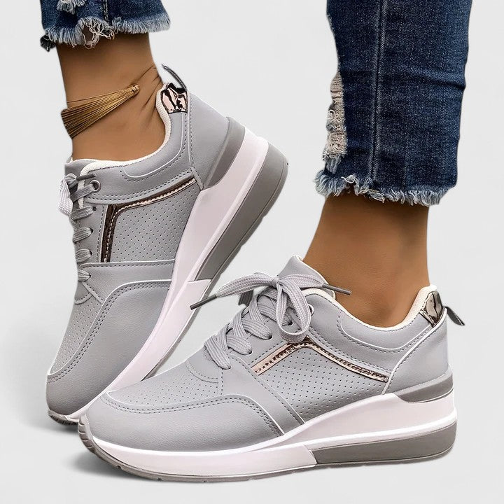 Muadhnait | The Chic Support Shoe