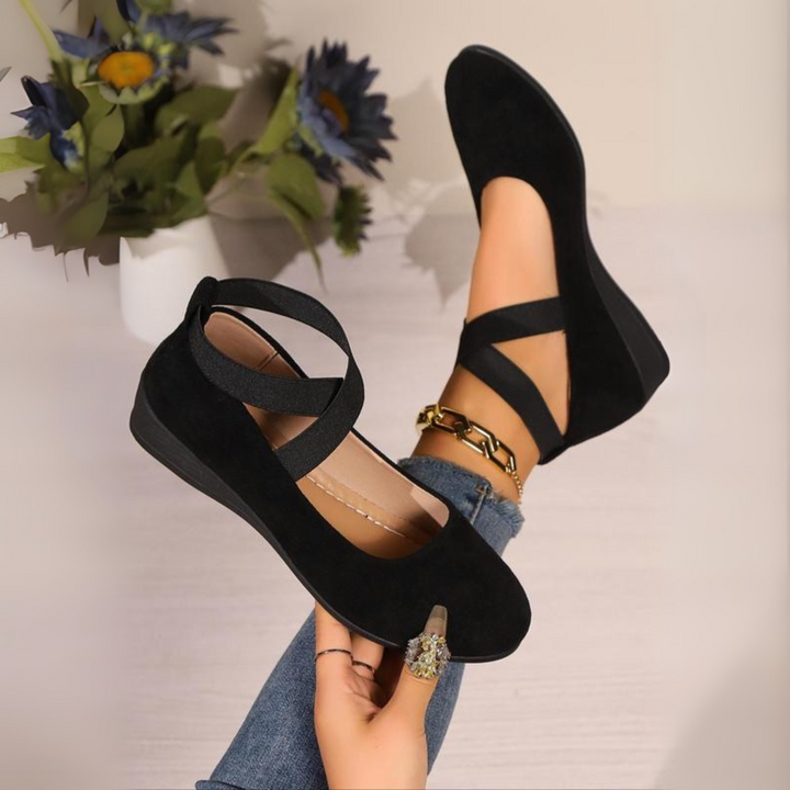 Anu | The Ballet Flat With Lift