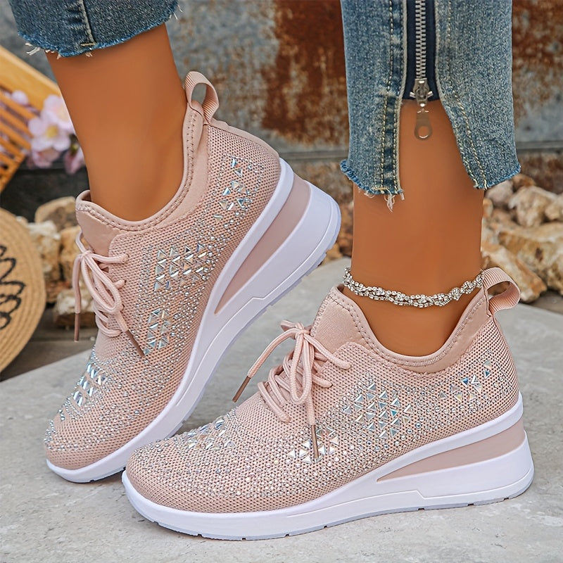Aithbe | The Lace-Up With a Sparkle