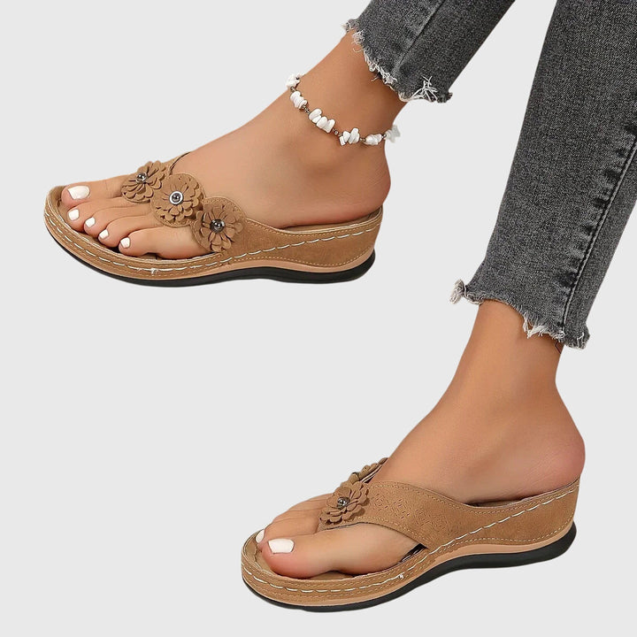 Cáit | Flip Flops That Don't Hurt