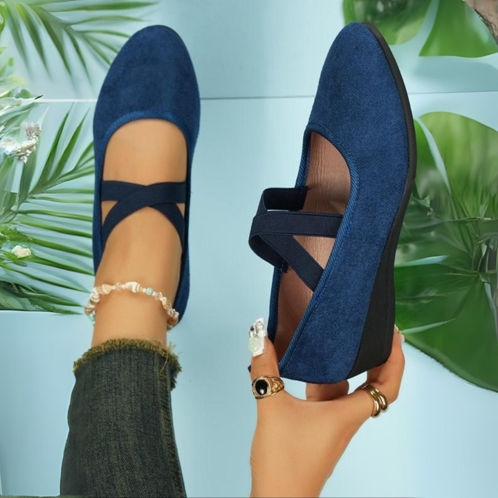 Anu | The Ballet Flat With Lift