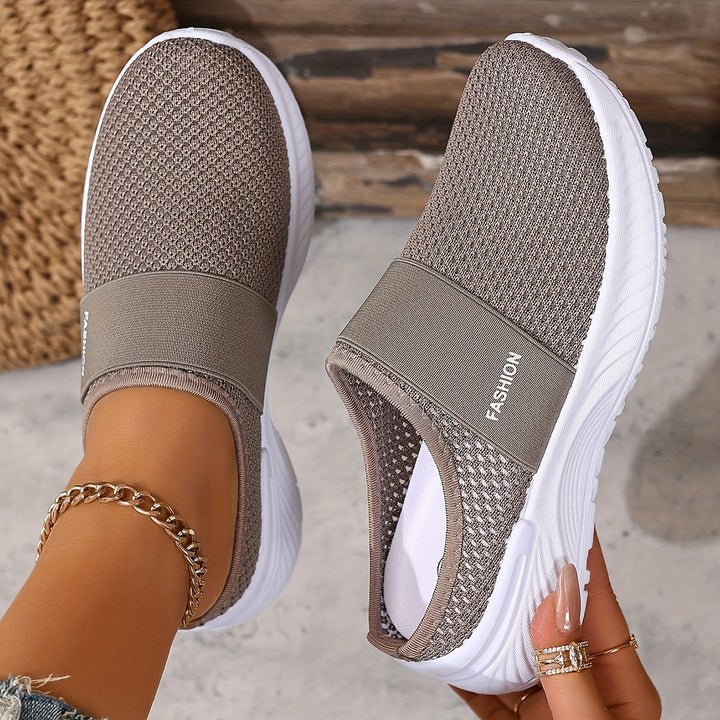 Sénait | The Summer Slip-On Made Simple