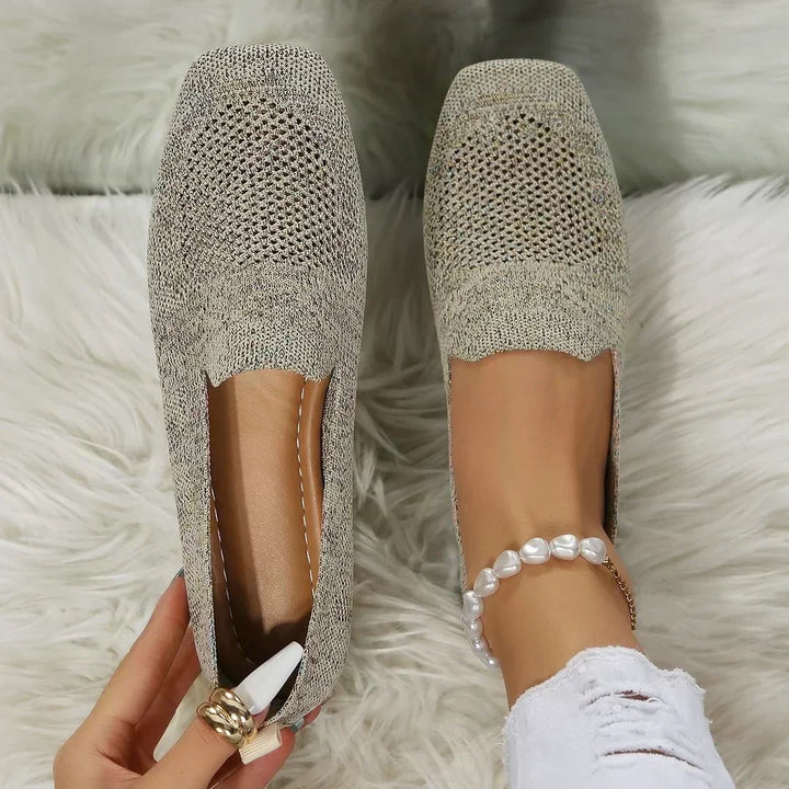 Caireann | Comfort, Support, and Vintage Style