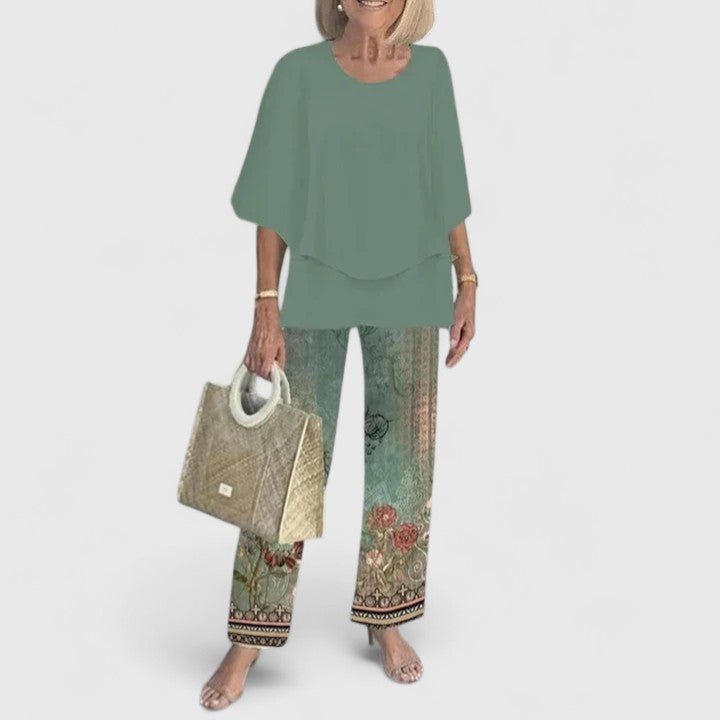 Della | The Sophisticated Two-Piece