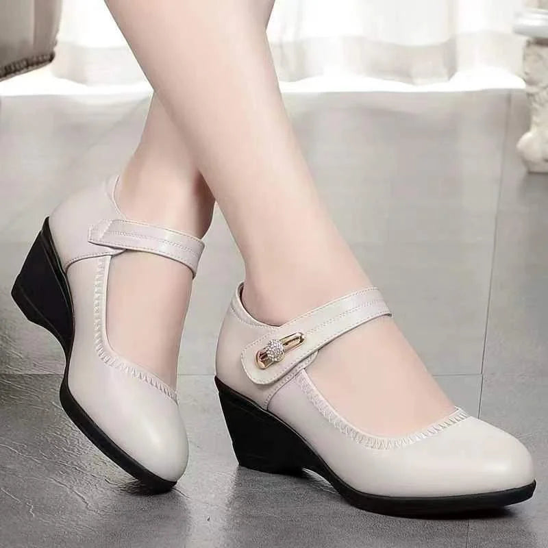 Dervla | The Heel That Doesn't Hurt