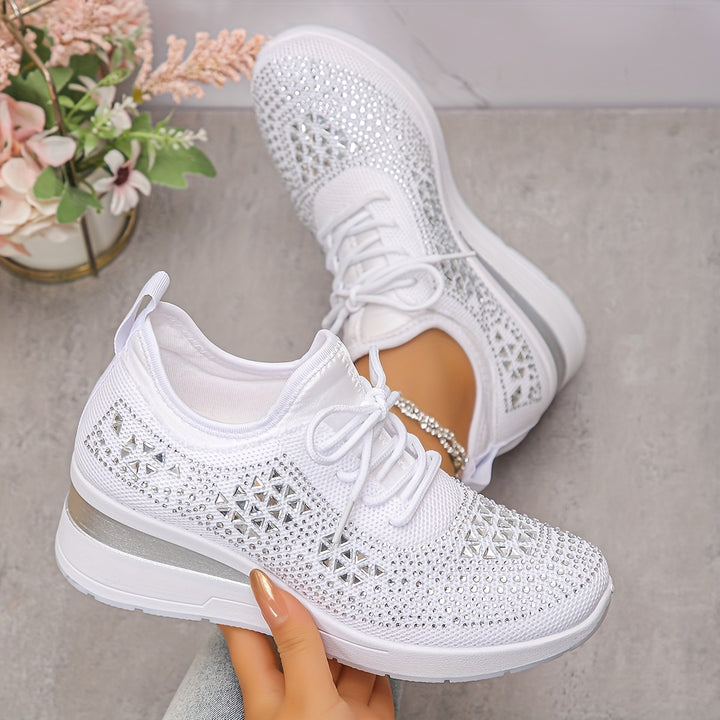 Aithbe | The Lace-Up With a Sparkle