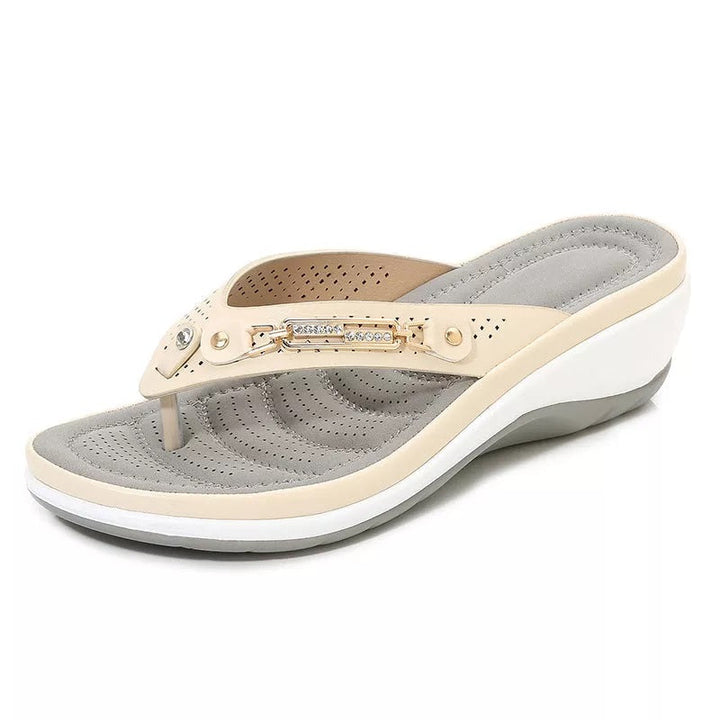 Becfhola | The Wedge Sandal Done Beautifully