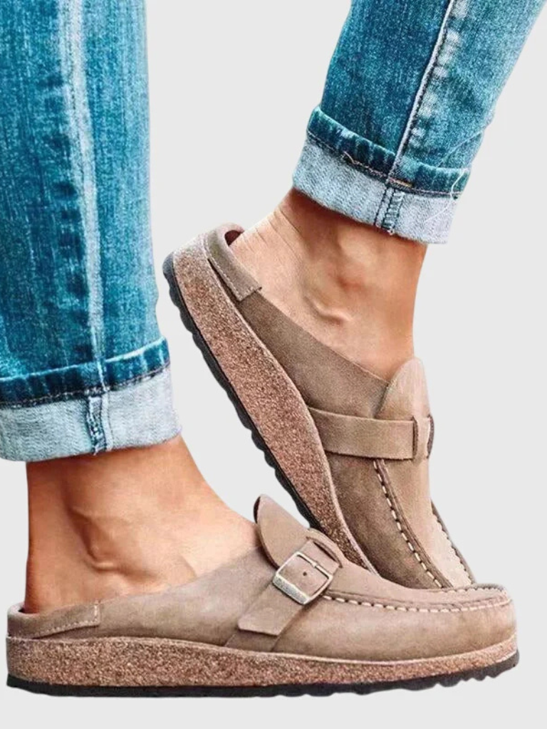 Tiarnait | The Cushioned Buckle Clog