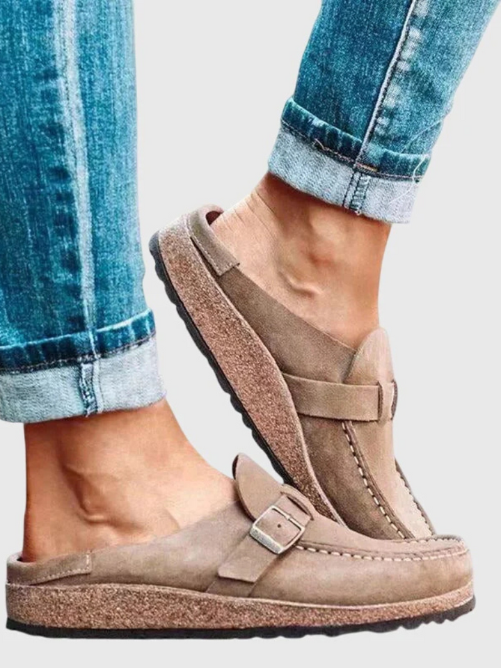 Tiarnait | The Cushioned Buckle Clog