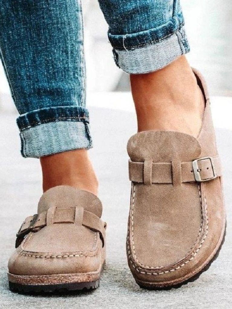 Tiarnait | The Cushioned Buckle Clog