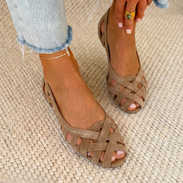 Saraid | The Lightweight Sandal Worth Wearing