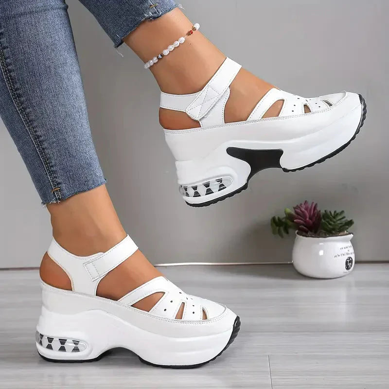 Rónnat | The Wide-Toe Orthopedic Sandal