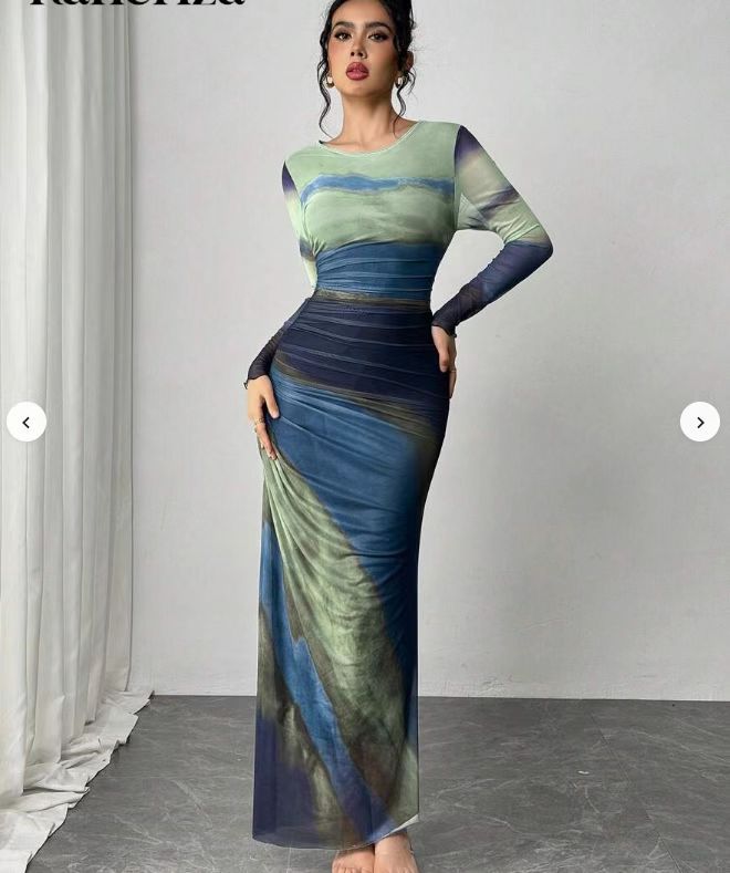 Petronella | The Printed Bodycon Maxi