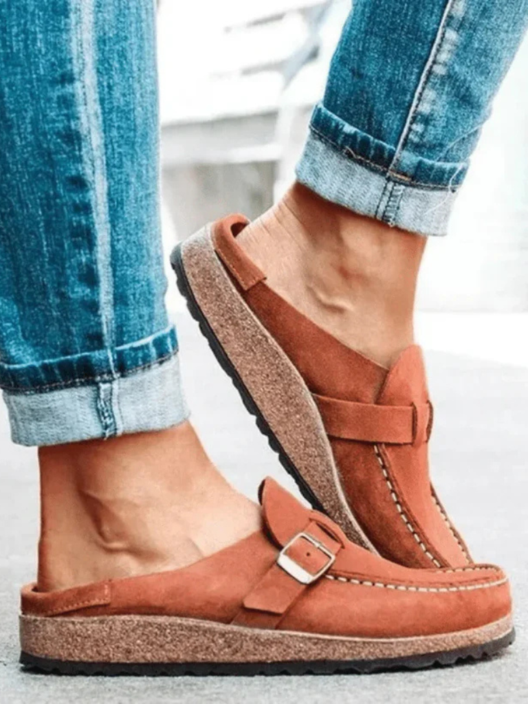 Tiarnait | The Cushioned Buckle Clog