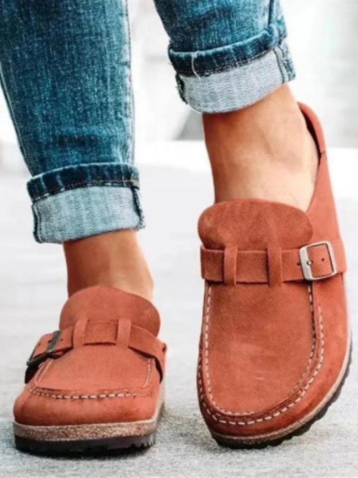Tiarnait | The Cushioned Buckle Clog
