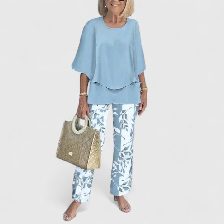 Della | The Sophisticated Two-Piece