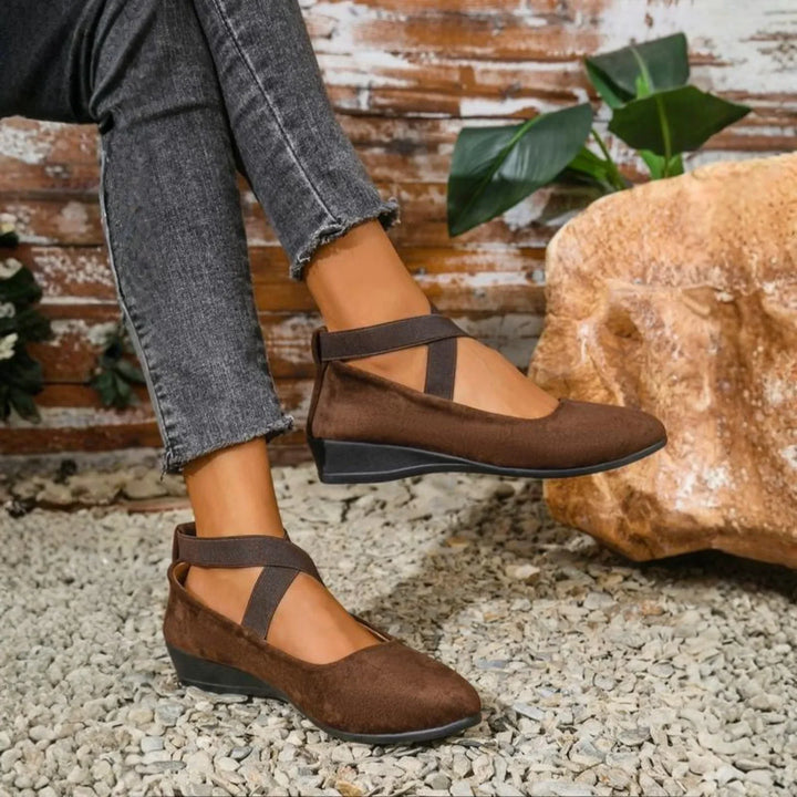 Anu | The Ballet Flat With Lift