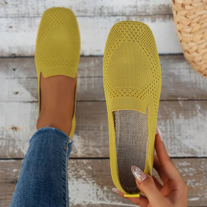 Caireann | Comfort, Support, and Vintage Style