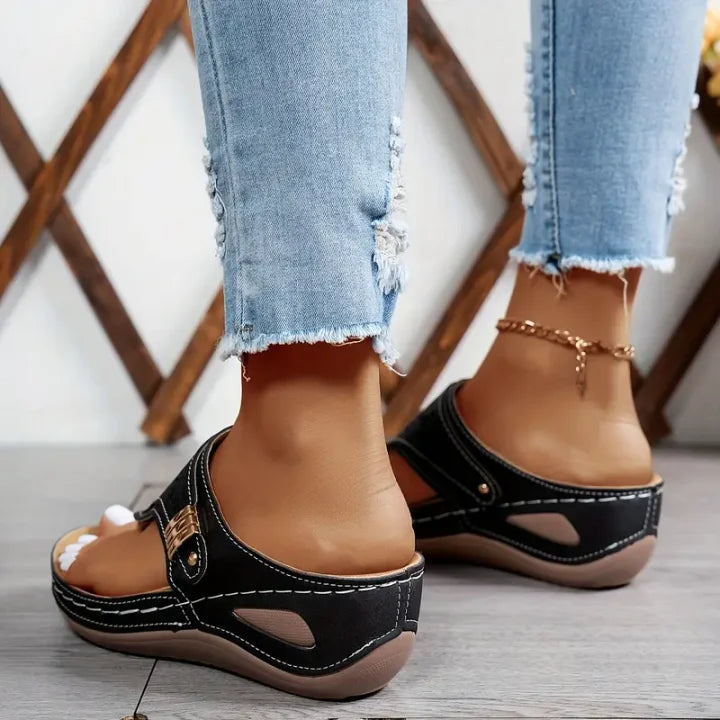 Rosetta | The Elegant Everyday Wedge