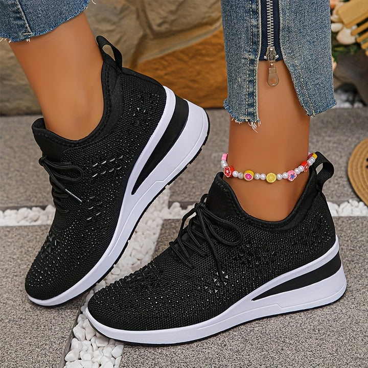 Aithbe | The Lace-Up With a Sparkle