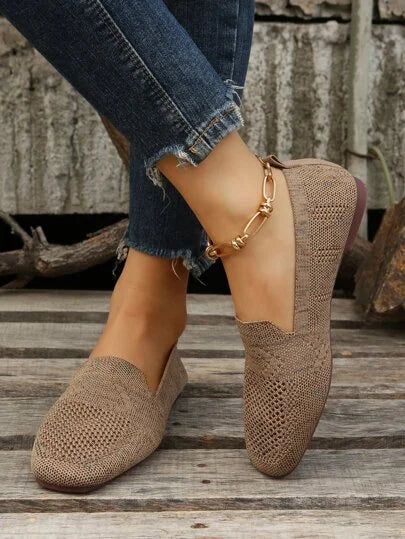 Caireann | Comfort, Support, and Vintage Style
