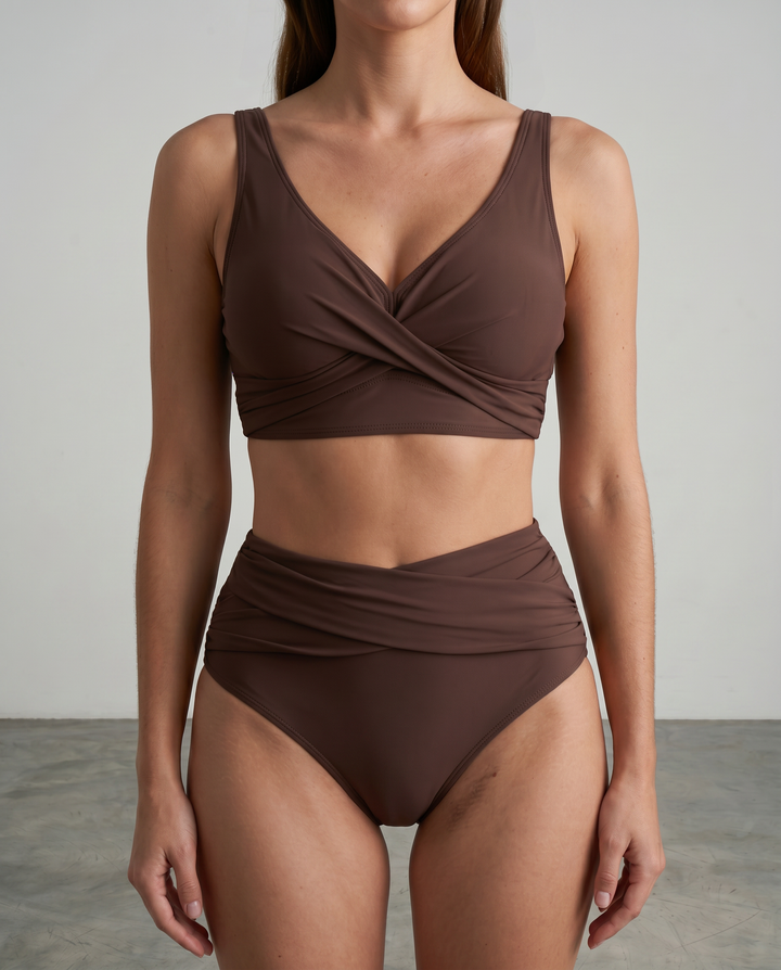 Cuimne | The Wrap Bikini That Flatters