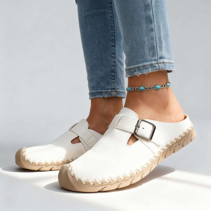 Nóinín | The Sure-Footed Walking Sandal