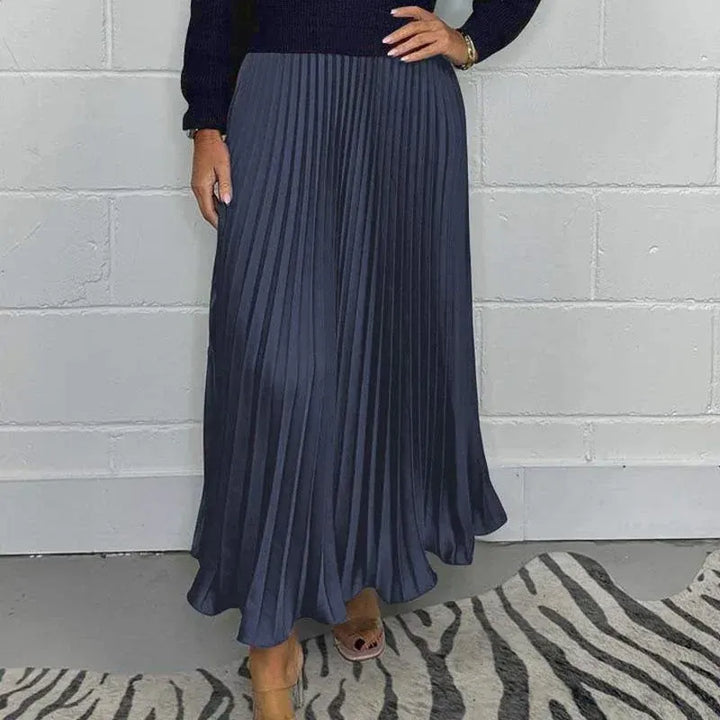 Saorla | The Long-Sleeve Pleated Maxi