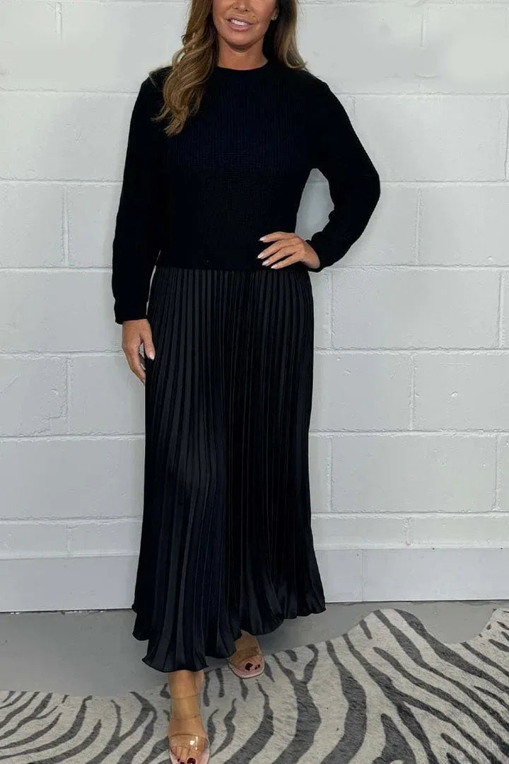 Saorla | The Long-Sleeve Pleated Maxi