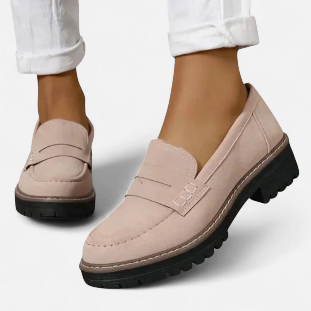 Dearbhla | Walk Farther, Stay Longer