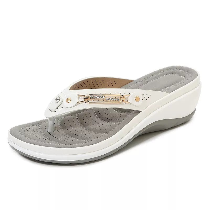 Becfhola | The Wedge Sandal Done Beautifully