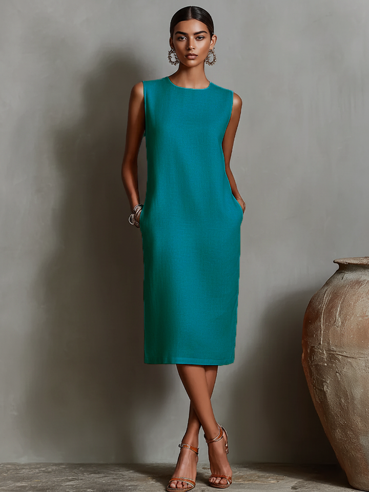 Vera | The Minimalist Shift Dress